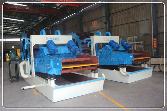 新型洗砂機(jī)車間圖 新型洗砂機(jī)車間圖