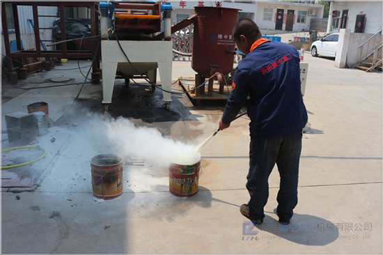 滅火器現(xiàn)場演示 滅火器現(xiàn)場演示